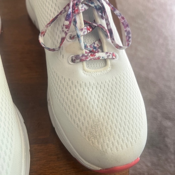 Skechers Women’s US 8.5 Arch Fit Magic Oasis Athletic Pink Floral Shoes - Picture 2 of 10